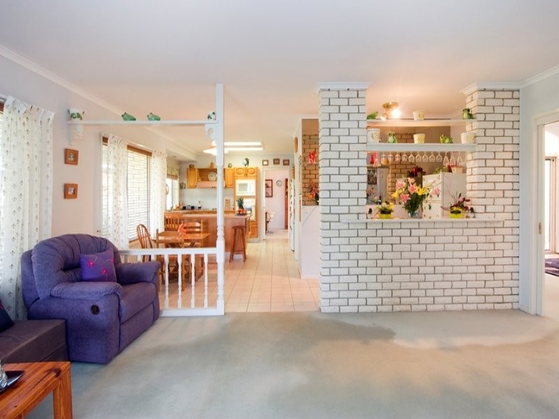 20 Darnay Road, Broadbeach Waters QLD 4218