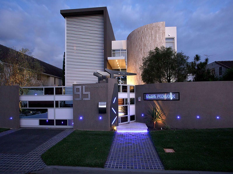 95 Gibraltar Drive, Isle Of Capri QLD 4217