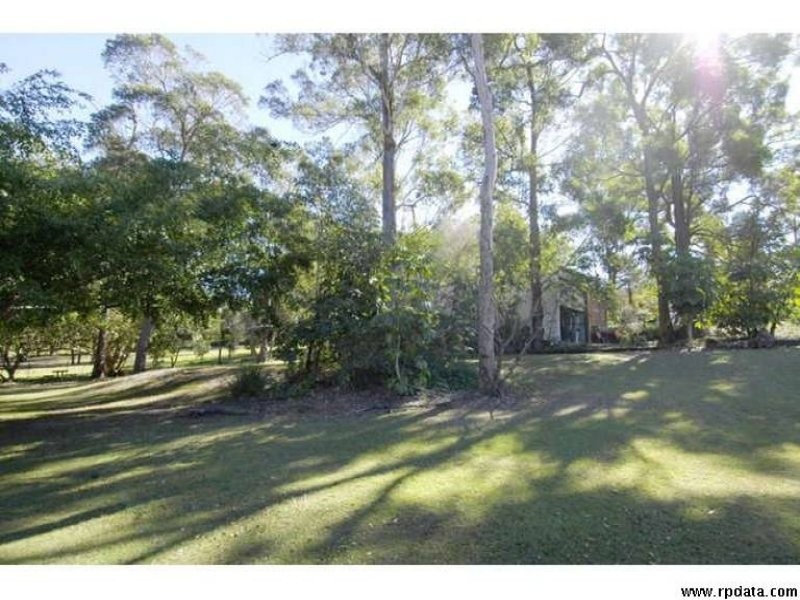 1 Woodlands Way, Parkwood QLD 4214