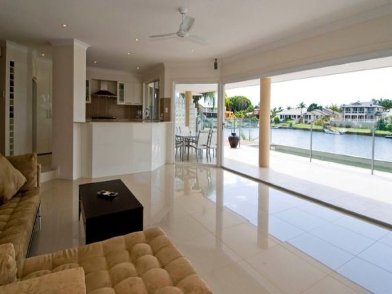 10 Montego Court, Mermaid Waters QLD 4218