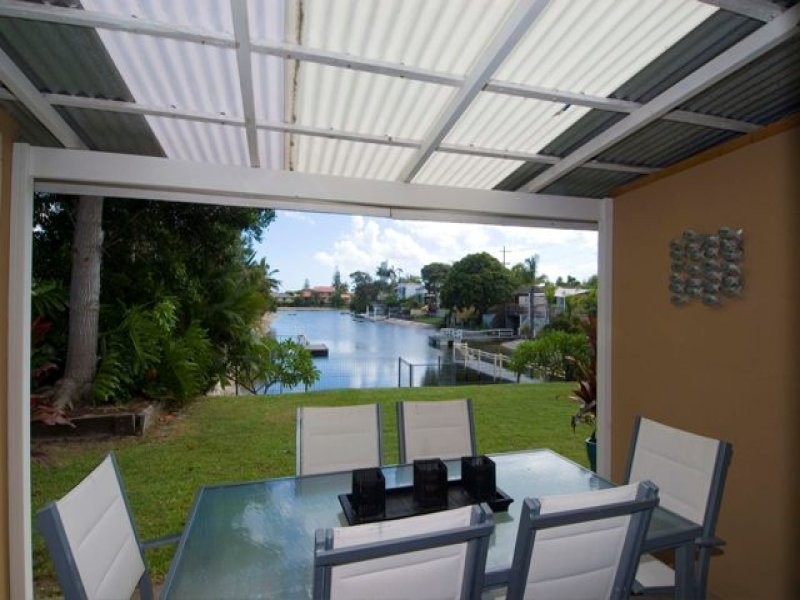 21 Merrimac Boulevard, Broadbeach Waters QLD 4218