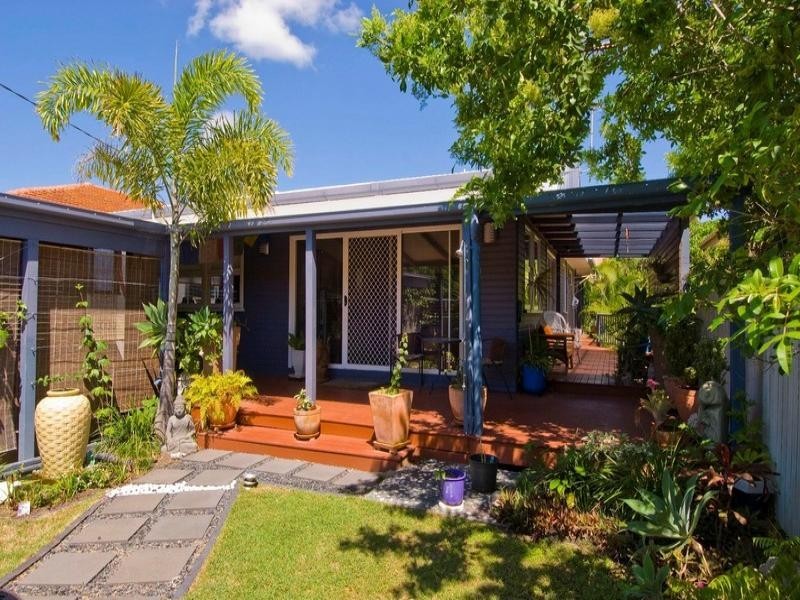 70 Petrel Avenue, Mermaid Beach QLD 4218