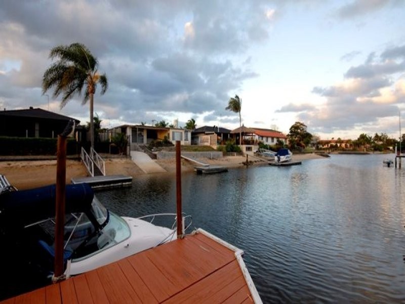 7 San Michele Court, Broadbeach Waters QLD 4218