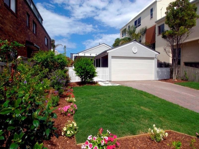 7 Albatross Avenue, Mermaid Beach QLD 4218