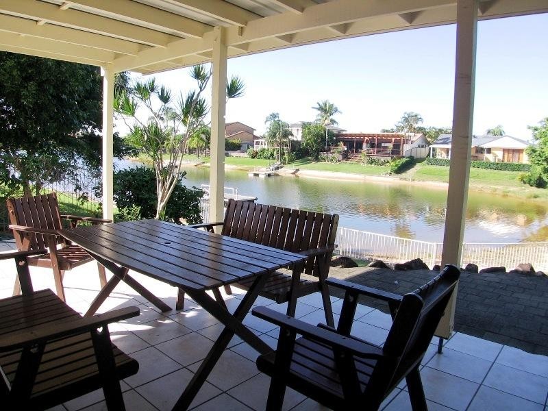 28 Wyuna Street, Broadbeach Waters QLD 4218