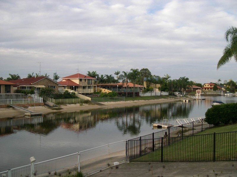 15 Cypress Drive West, Broadbeach Waters QLD 4218