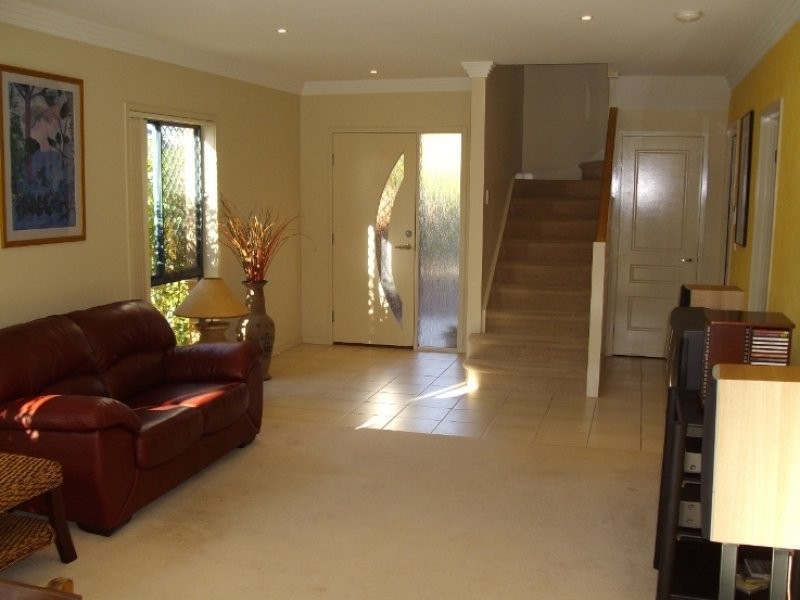 10 Oxford Court, Robina QLD 4226