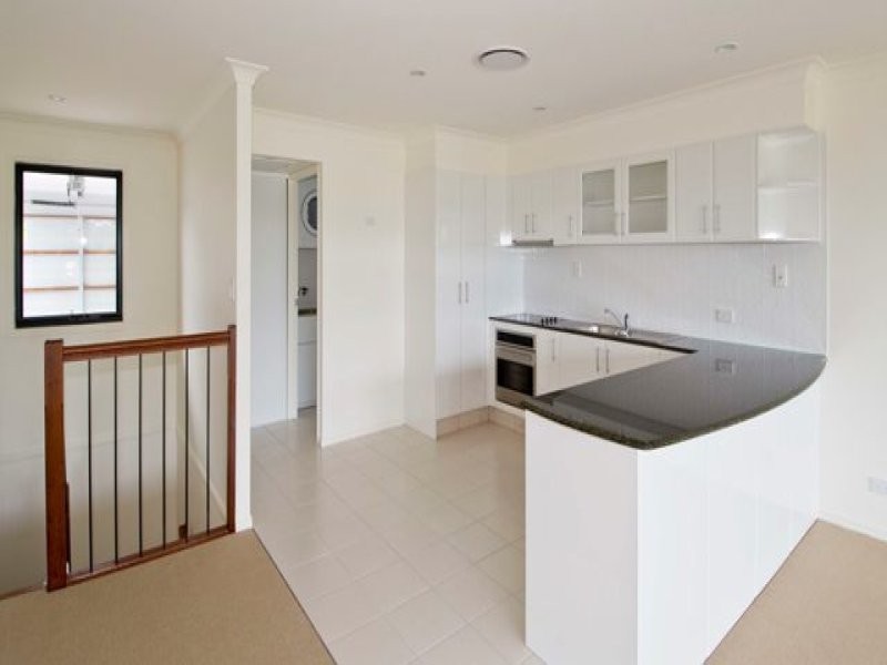 10 ‘Kirribilli Heights’, 2 Ridgeline Way, Highland Park QLD 4211