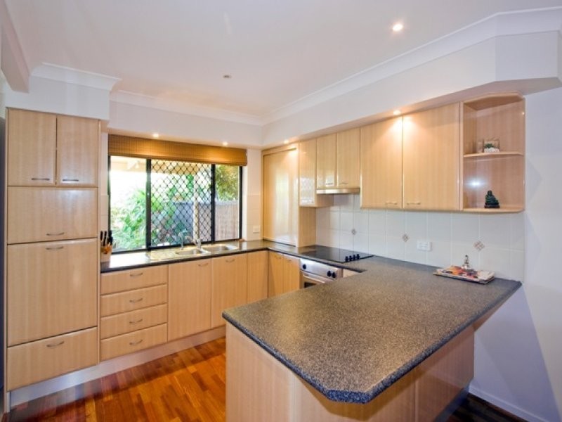 1 ‘Saint Agnes’, 7 Aquila Court, Mermaid Waters QLD 4218