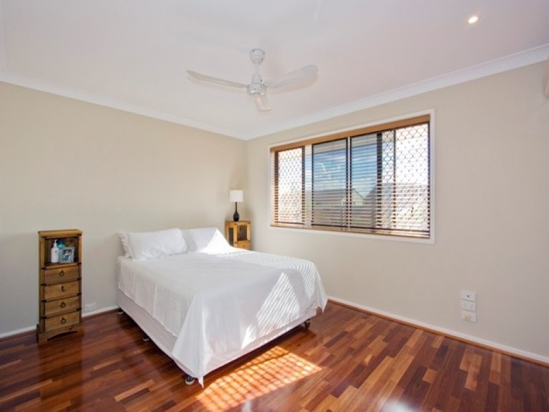 1 ‘Saint Agnes’, 7 Aquila Court, Mermaid Waters QLD 4218