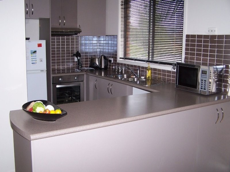 90 Albatross Avenue, Mermaid Beach QLD 4218