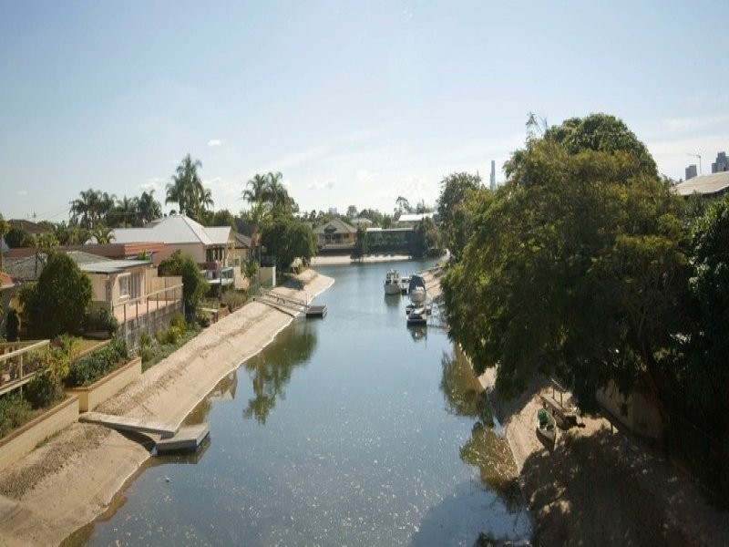 35 Merrimac Boulevard, Broadbeach Waters QLD 4218