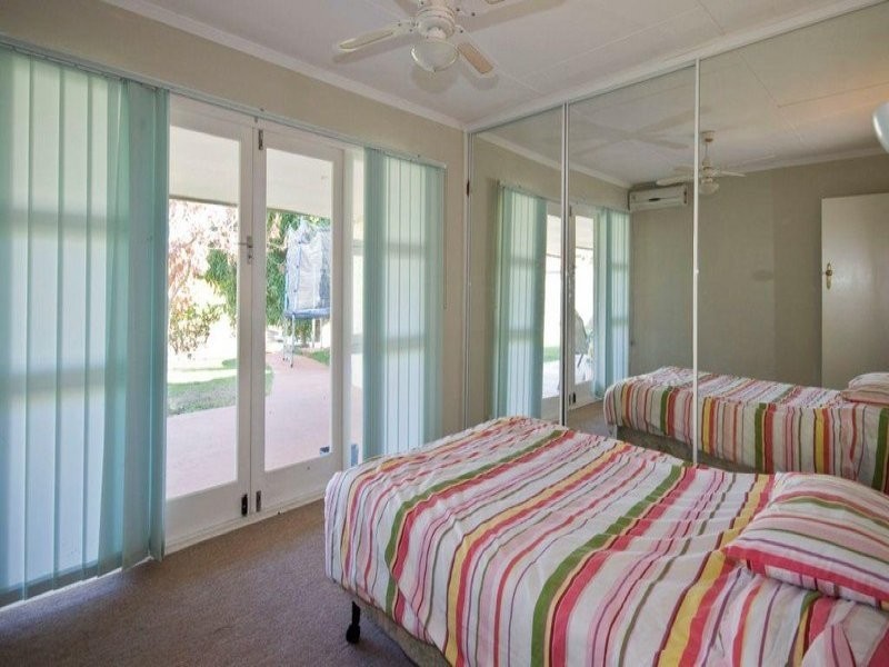 1 Coral Gables Key, Broadbeach Waters QLD 4218