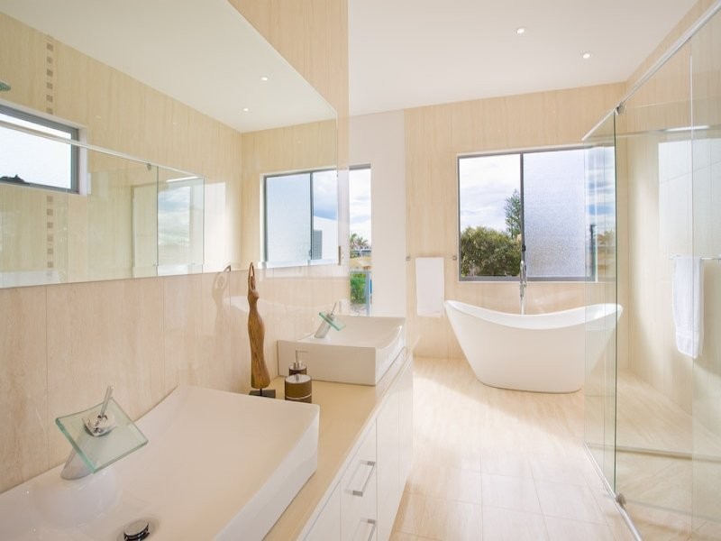 25 Alfred Street, Mermaid Beach QLD 4218