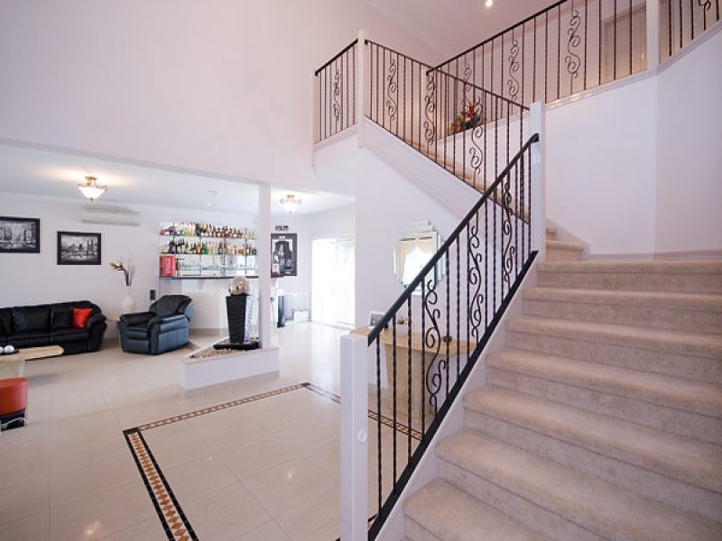 14 Cessnock Close, Mermaid Waters QLD 4218