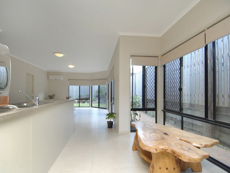 21 Campelles Avenue, Varsity Lakes QLD 4227