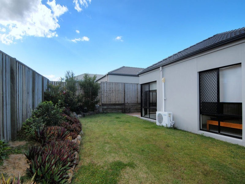 21 Campelles Avenue, Varsity Lakes QLD 4227