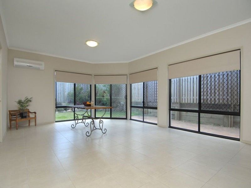 21 Campelles Avenue, Varsity Lakes QLD 4227