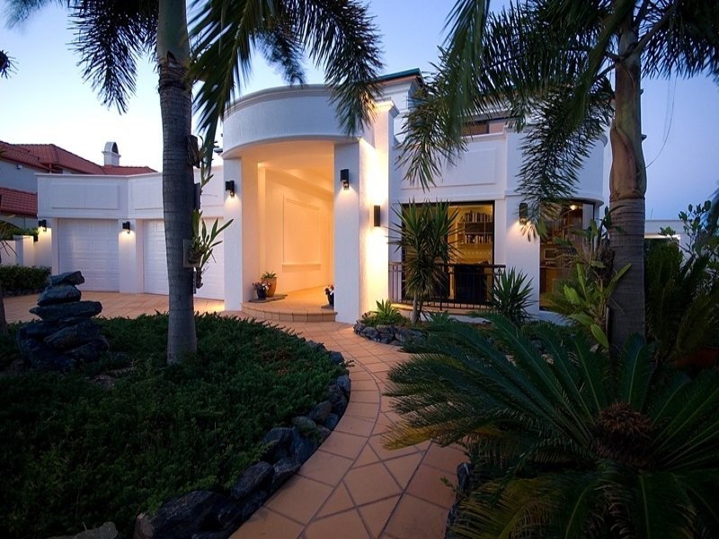 93 Bollard Circuit, Clear Island Waters QLD 4226