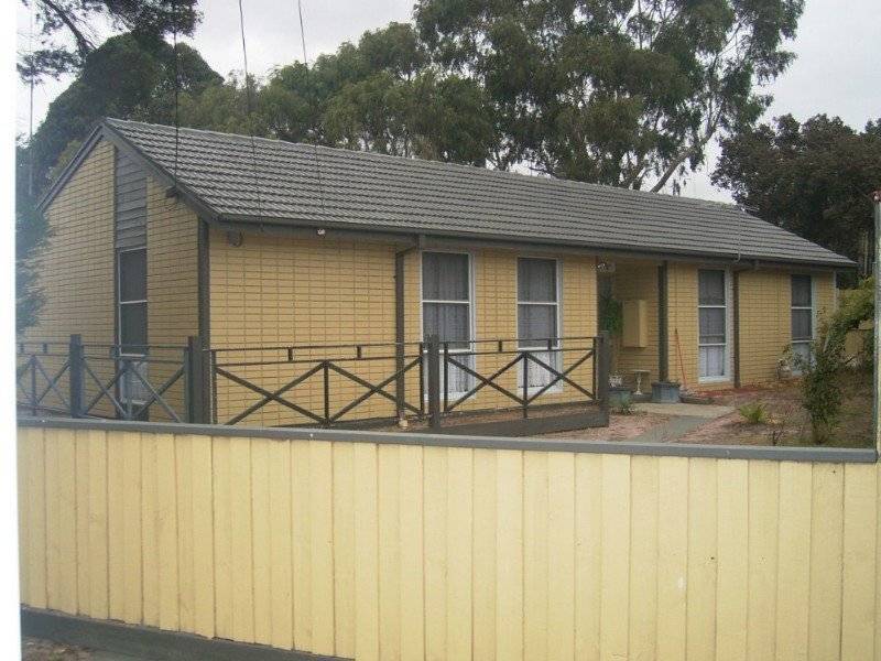 36 Valepark Crescent, Cranbourne VIC 3977