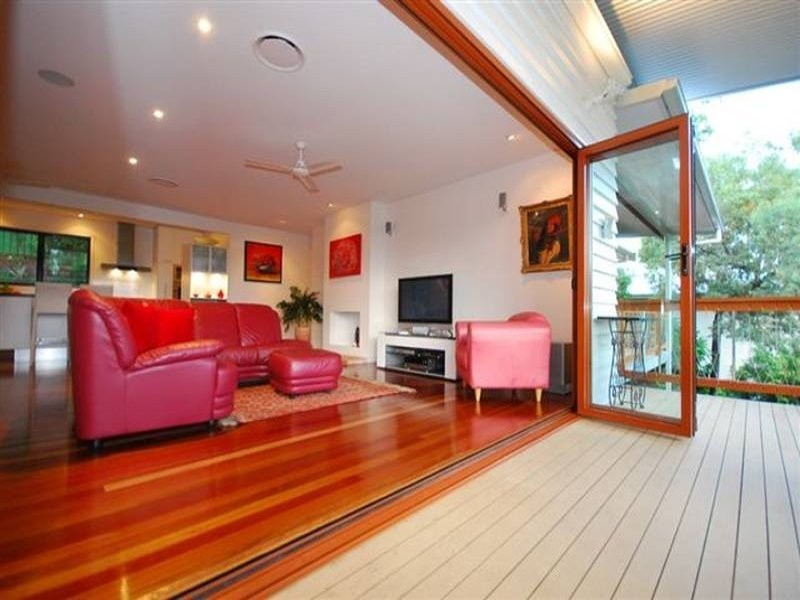 1 Indooroopilly Street, Dutton Park QLD 4102