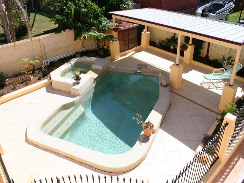 35 Sunbird Chase, Parrearra QLD 4575