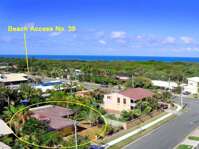 1 Coorabin Street, Warana QLD 4575