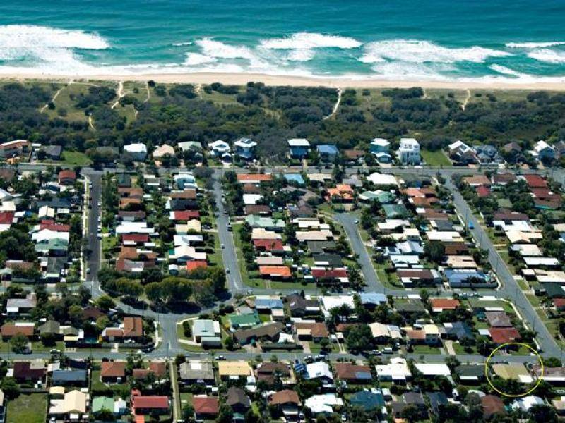 42 Mulgani Street, Warana QLD 4575