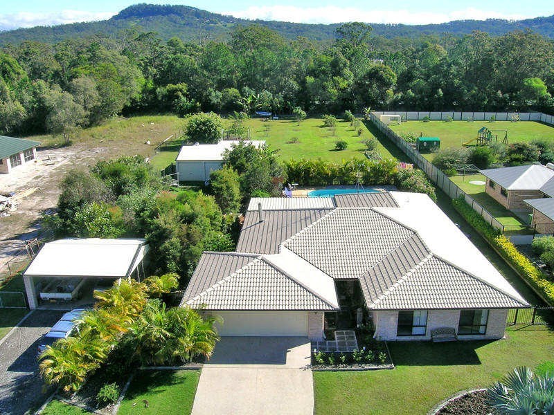 14 Wattlebird Pl, Landsborough QLD 4550
