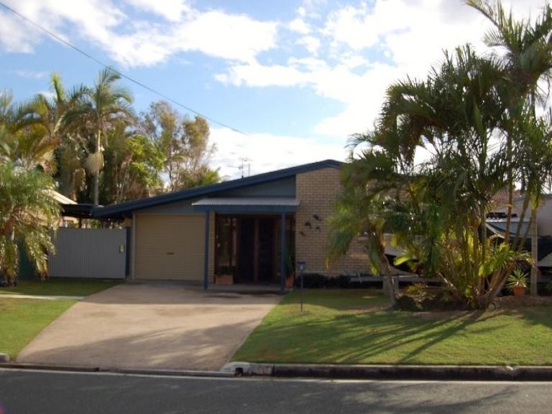 1 Curbarra Street, Buddina QLD 4575