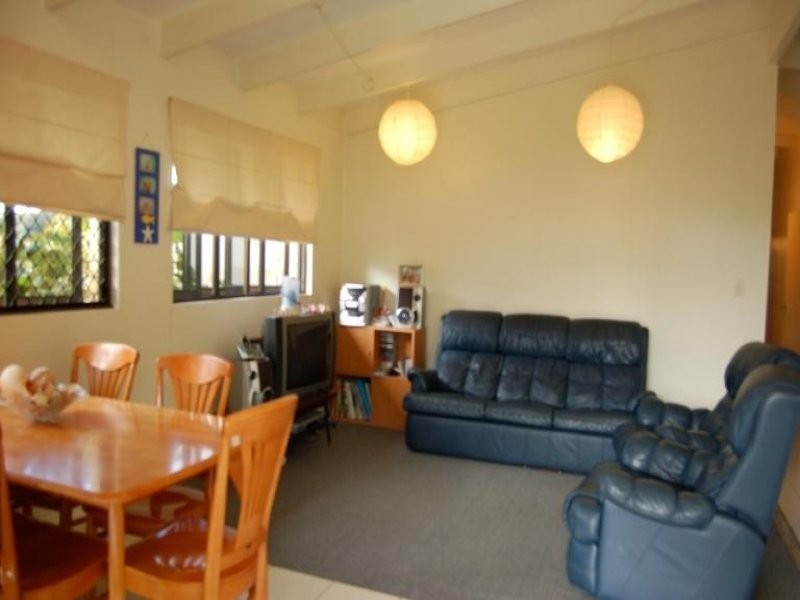 1 Curbarra Street, Buddina QLD 4575