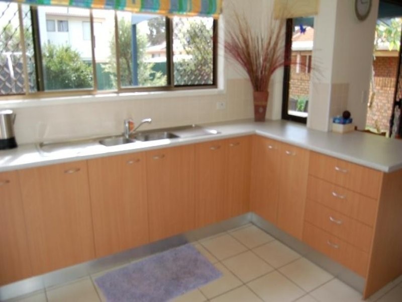 1 Curbarra Street, Buddina QLD 4575