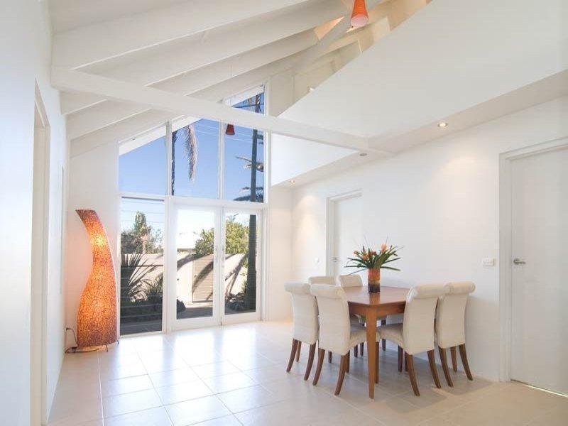 14 Lapoinya Crescent, Warana QLD 4575