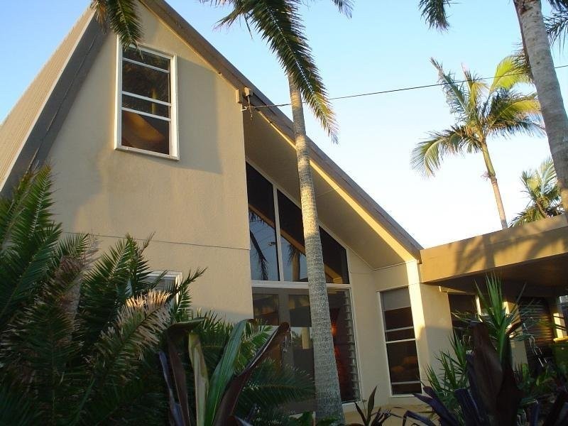 14 Lapoinya Crescent, Warana QLD 4575