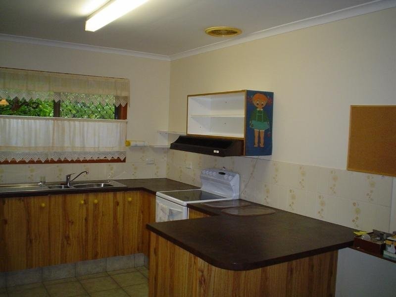 15 Bandaroo Street, Warana QLD 4575