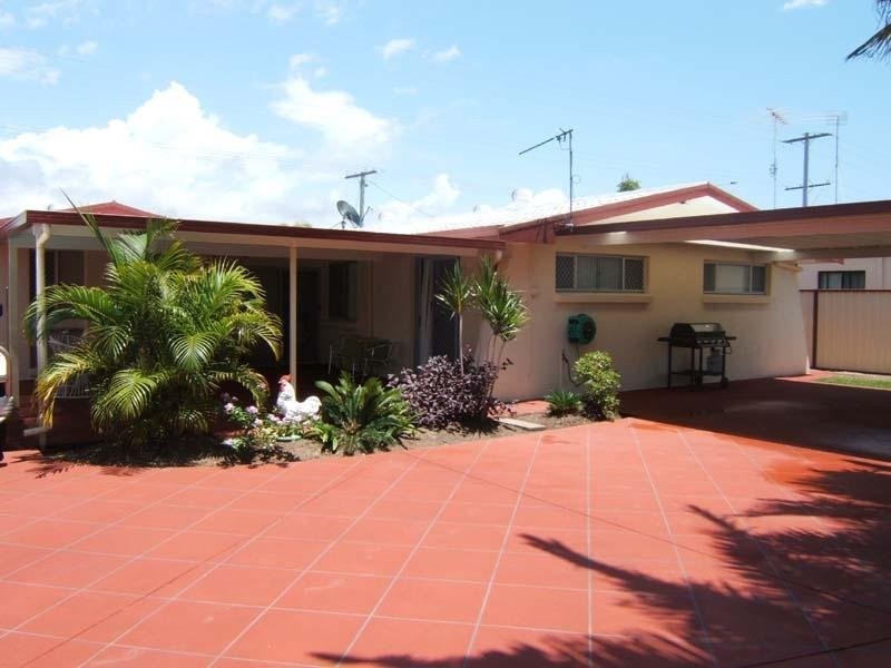 165 Nicklin Way, Warana QLD 4575
