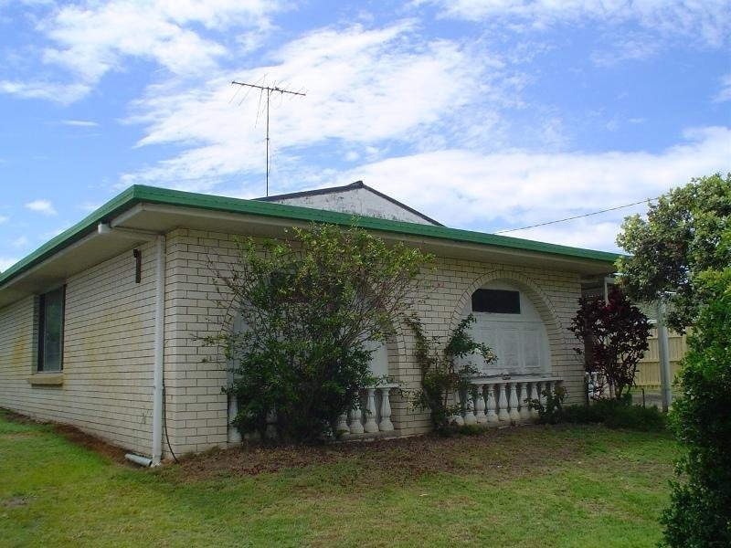 9 Narambi Street, Warana QLD 4575