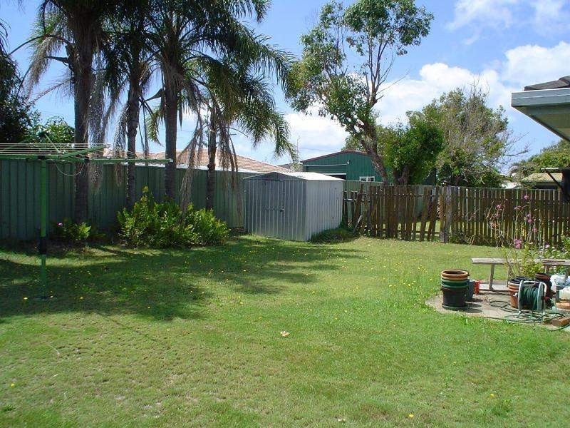 101 Nicklin Way, Warana QLD 4575