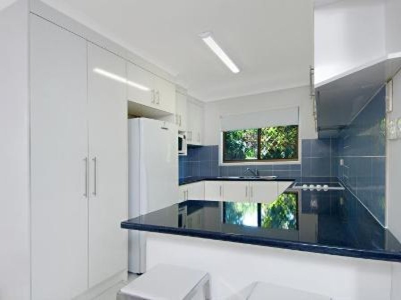 15 Bandaroo Street, Warana QLD 4575