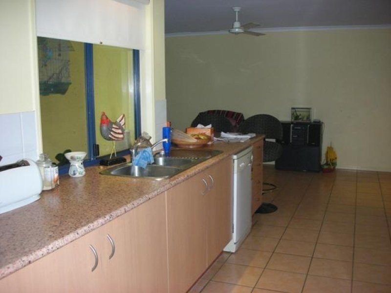 11 Martinique Court, Parrearra QLD 4575