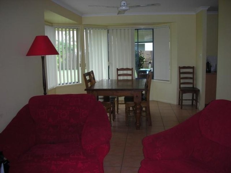 11 Martinique Court, Parrearra QLD 4575