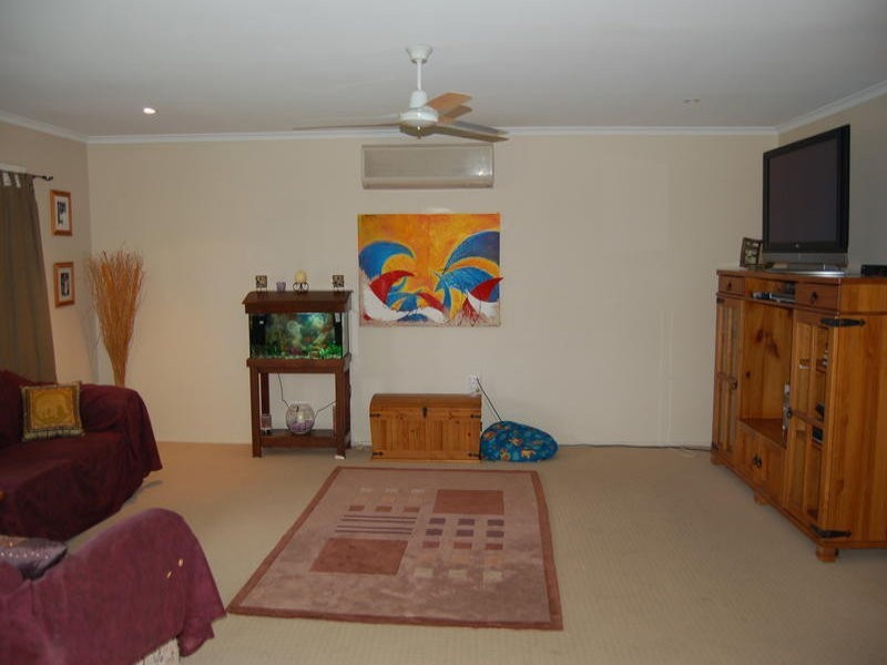 1 Bilinga Street, Currimundi QLD 4551