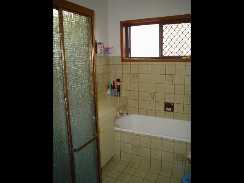 25 Kookaburra Street, Warana QLD 4575