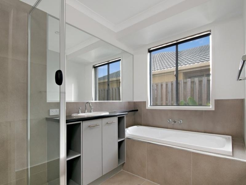 10 Cutter Street, Wurtulla QLD 4575