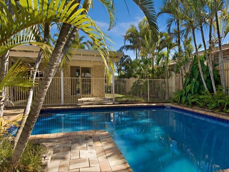 13 Marana Street, Warana QLD 4575
