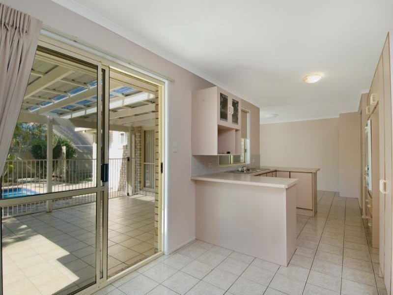 13 Marana Street, Warana QLD 4575