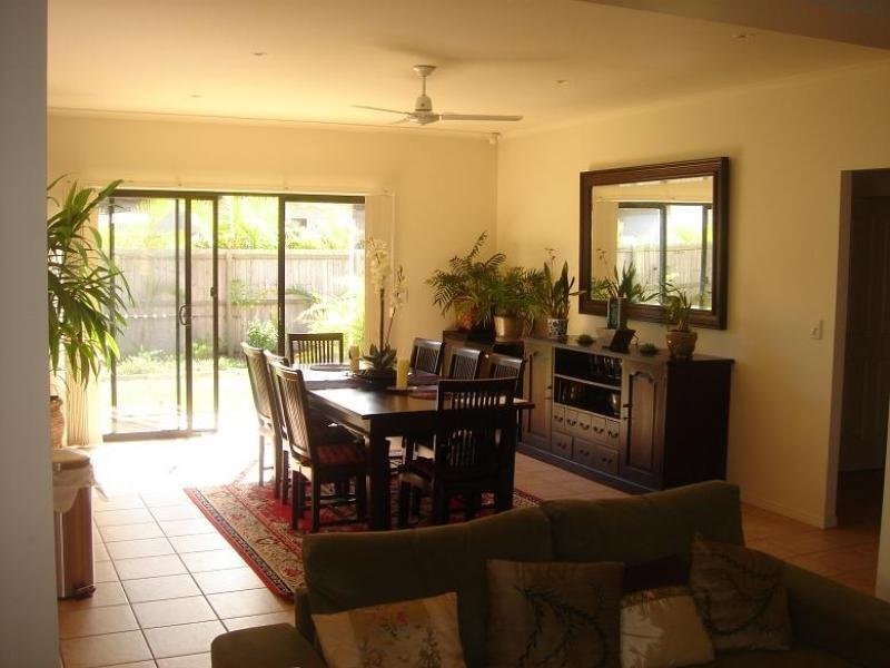 8 Abaco Street, Kawana Island QLD 4575