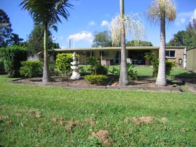 28 Bray Road, Mooloolah Valley QLD 4553