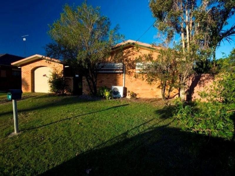 289 Nicklin Way, Warana QLD 4575