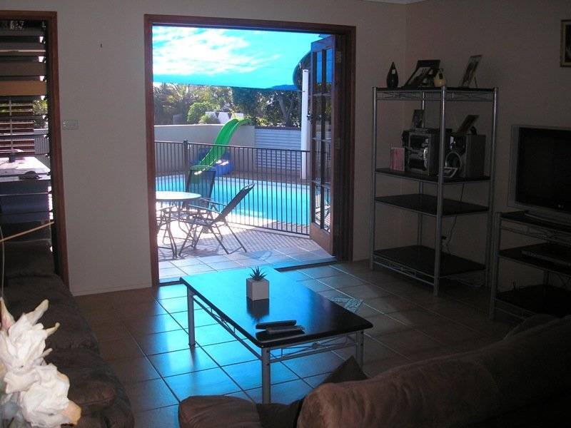 25 Yaringa Avenue, Buddina QLD 4575